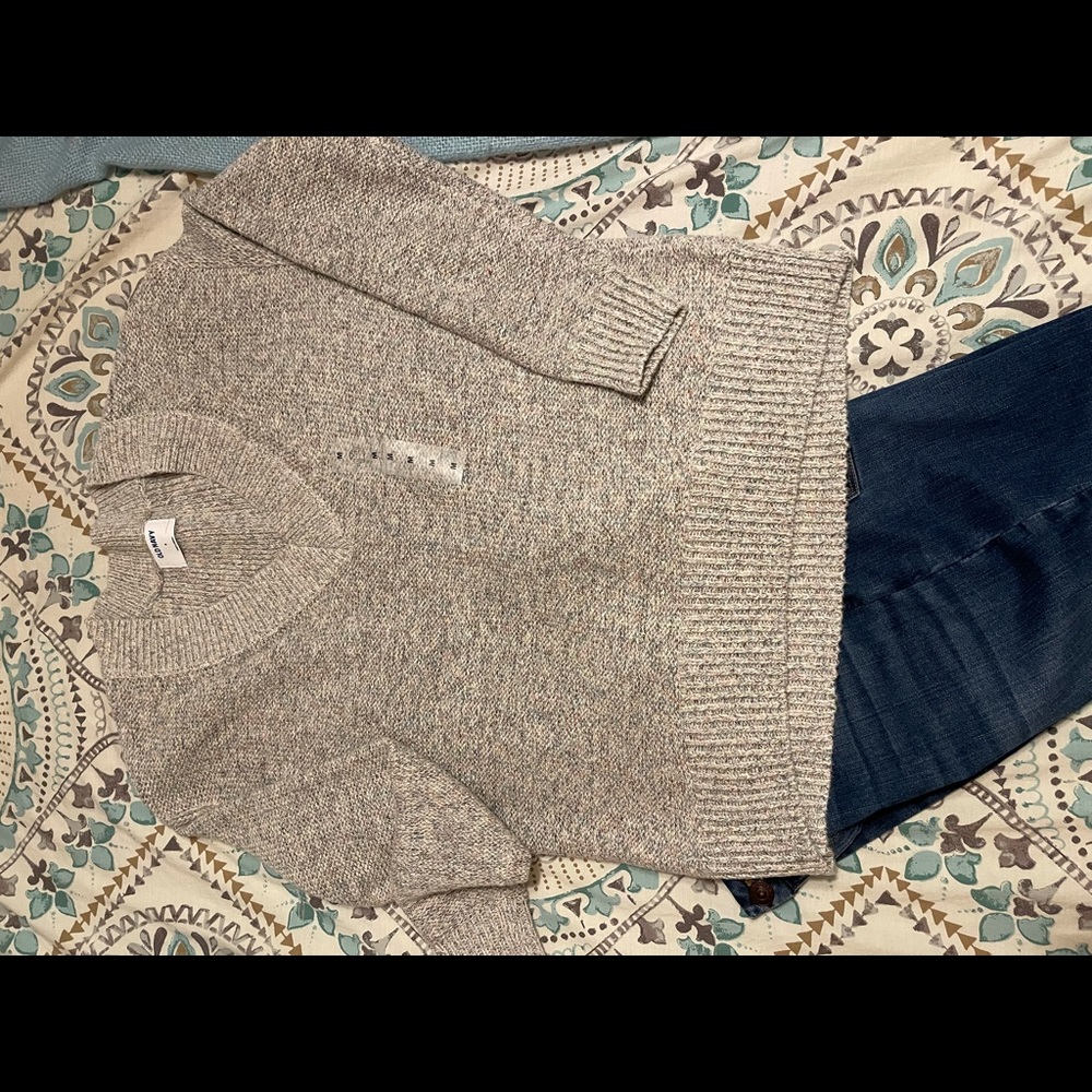 NWT Old Navy multi color v neck sweater M